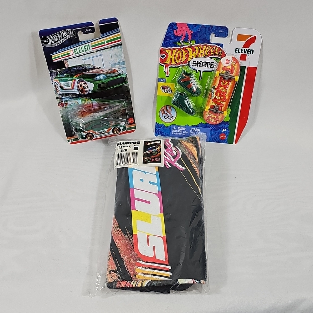 7-Eleven Themed Collectible Set